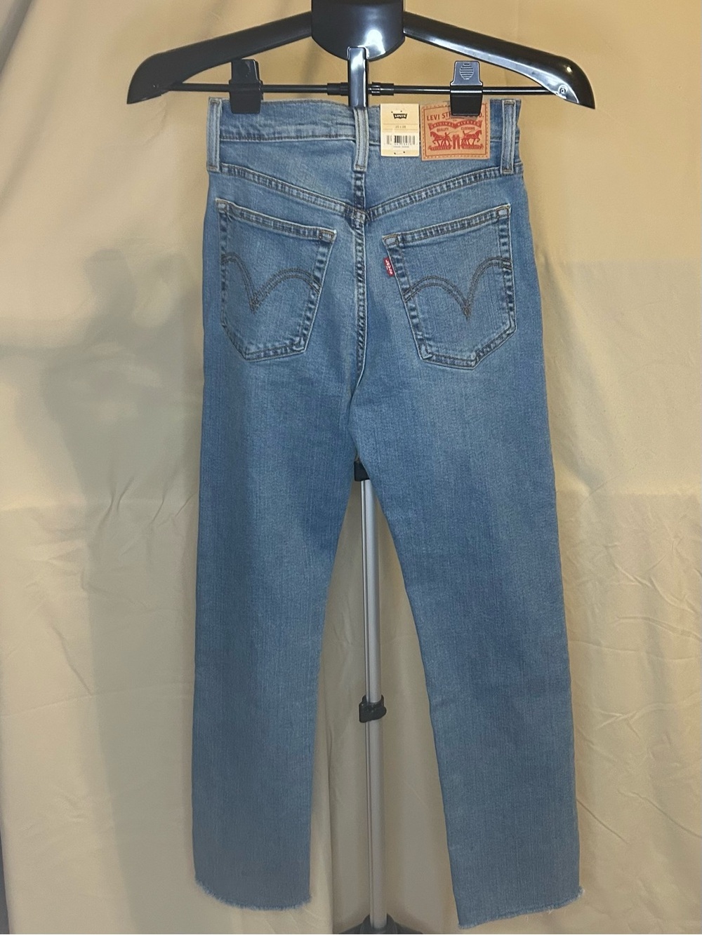 Levi's Women's Wedge Straight Jeans - High Waisted -Light Wash Blue - Picture 8 of 11